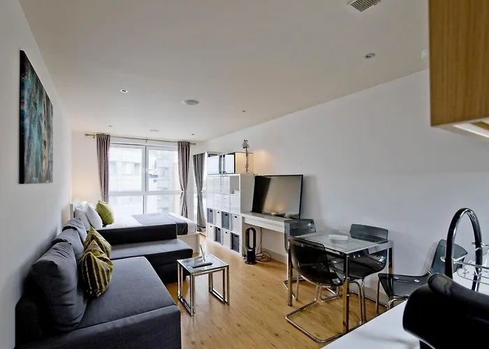 Charming Studio Retreat In Chelsea